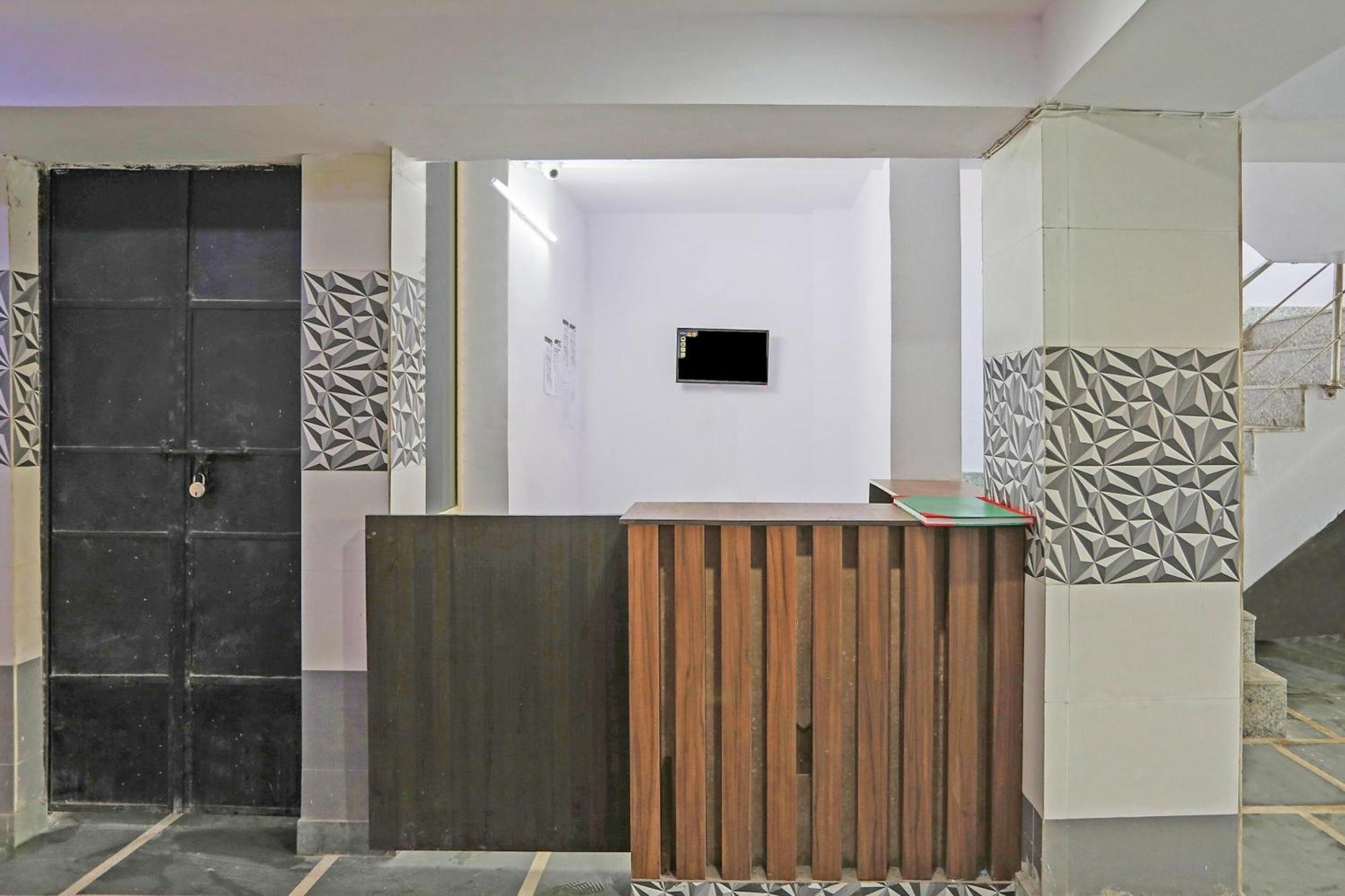 Hotel O Du Near Pul Bangash Metro Station